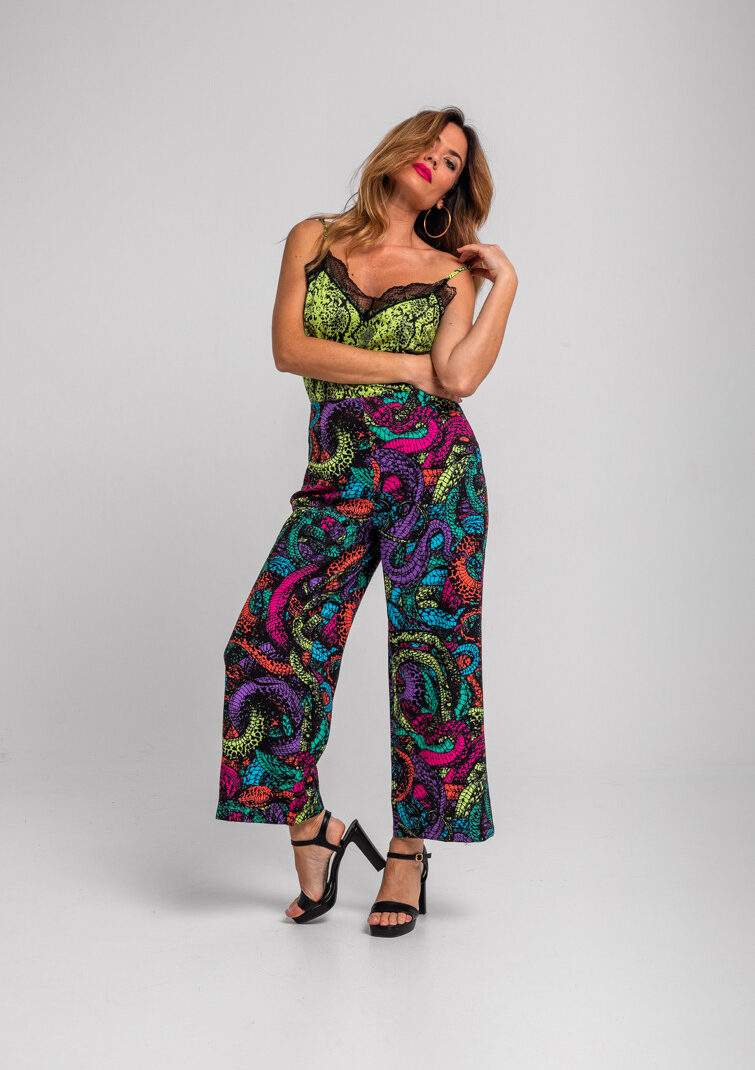 Pantalón de pernera recto tobillero