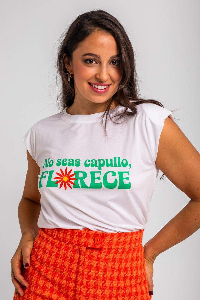 Camiseta sin mangas corte canalla blanca con texto