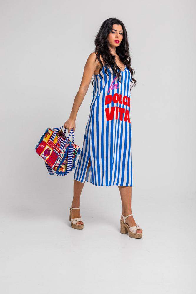 Vestido lencero de rayas blanco y azul y texto