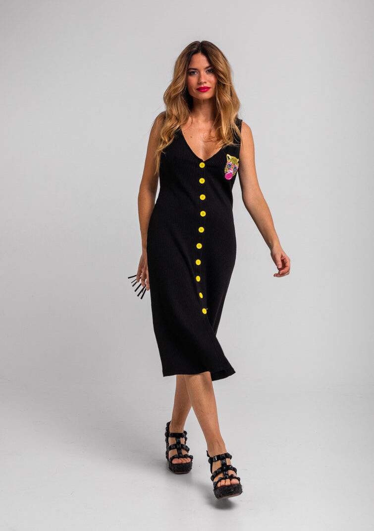 Vestido midi canalé sin mangas abotonado negro