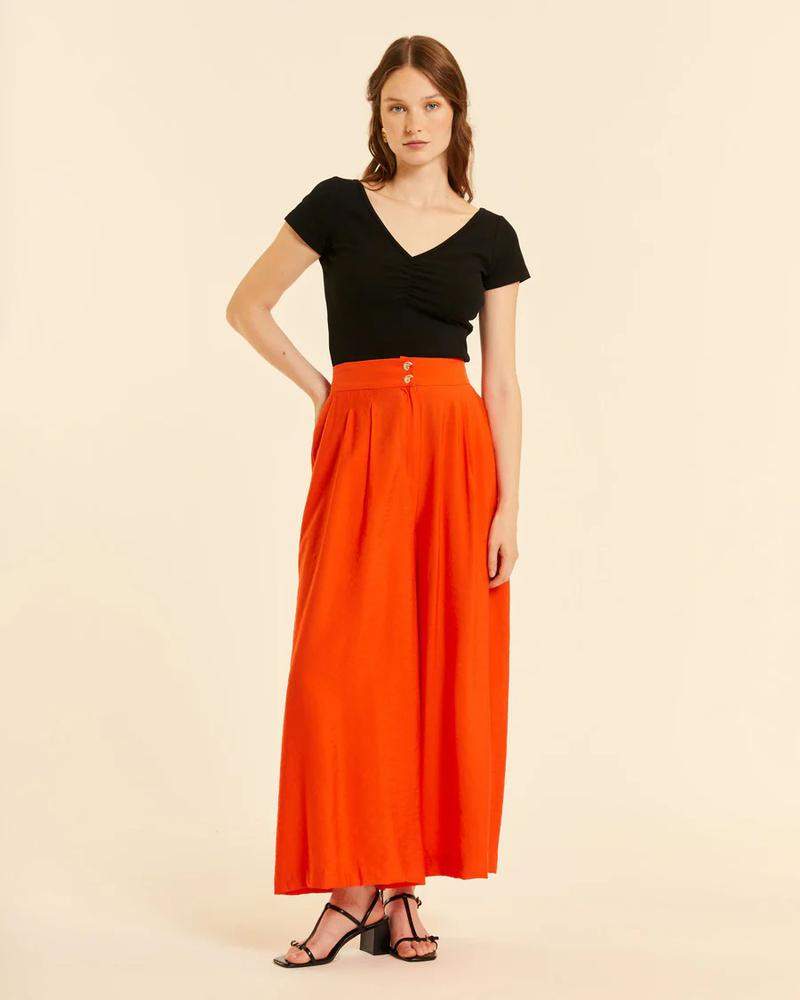 Pantalón fluido con pinzas coral